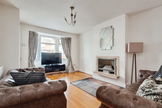 Wellesbourne Place, Liverpool, L11, photo 3