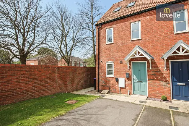 Canal Close, Louth, LN11, photo 1
