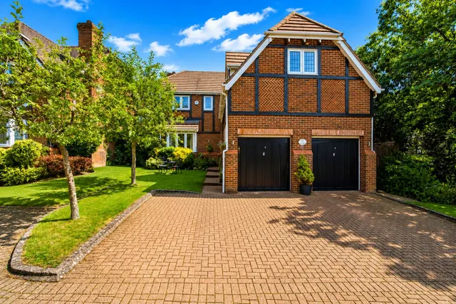 Mardle Close, Caddington, LU1, photo 3