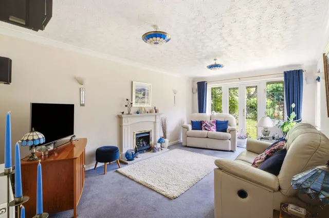 Mardle Close, Caddington, LU1, photo 2