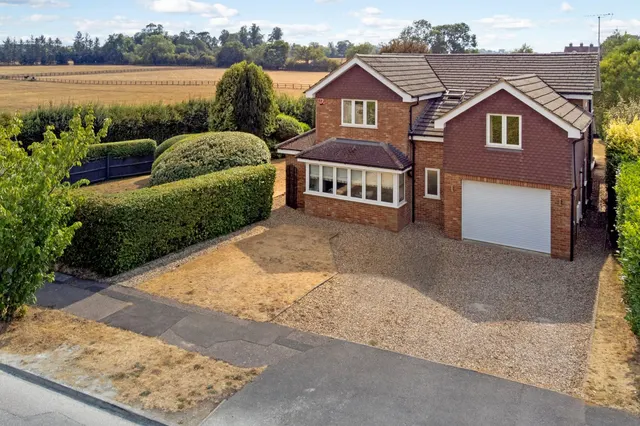 Burywick, Harpenden, Hertfordshire, AL5 2AD, photo 1