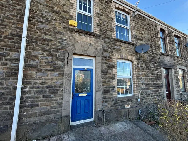 Vicarage Road, Swansea, SA6, photo 1