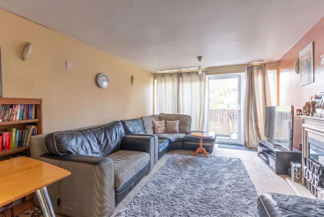 Stonecrop Place, Conniburrow, MK14, photo 3