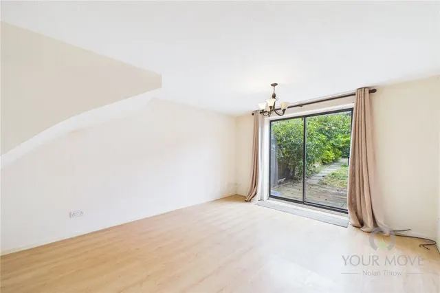 Touraine Close, Duston, NN5, photo 2