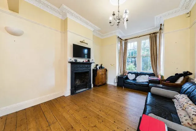 St. Margarets Road, TW1, photo 2