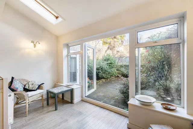 Photo 2 — Broomhouse Road, Fulham, London, SW6 3QU