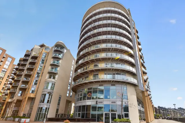 Bridges Court Road, Clapham, SW11, photo 1