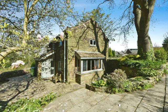 Heald Wood Road, Woodley, SK6, photo 1
