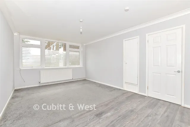 Juniper Square, Havant, PO9, photo 3