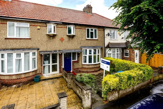 Tolworth Road Surbiton KT6, photo 1