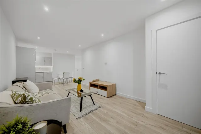Palmers Road, London, E2, photo 1