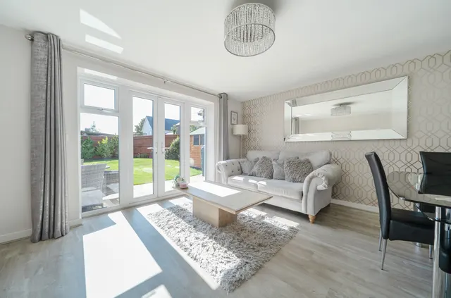 Photo 2 — Titchener Way, Hook, Hampshire, RG27 9RT
