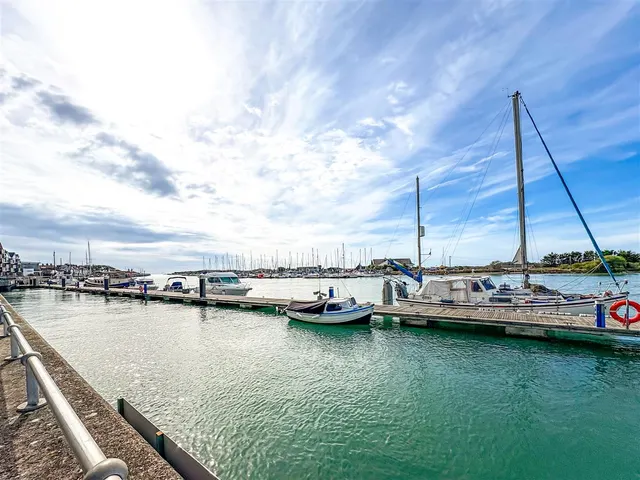 Pier Road, Littlehampton, photo 3