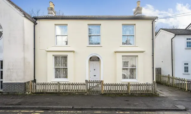 Adelphi Road, Epsom, KT17, photo 1