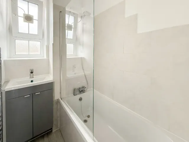 Falmouth Road, London, SE1, photo 1