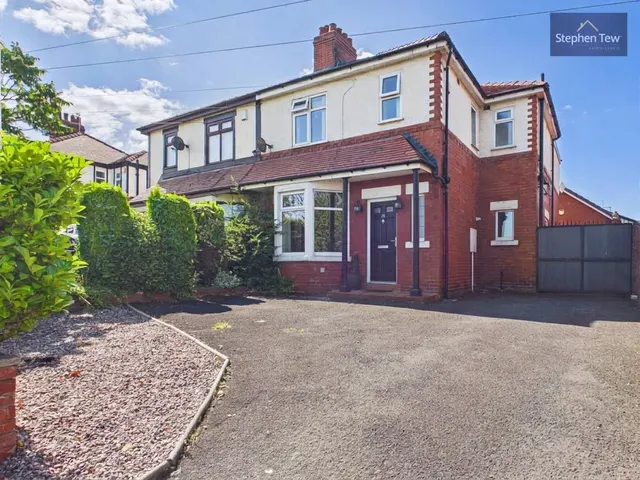 Staining Road, Blackpool, FY3, photo 1