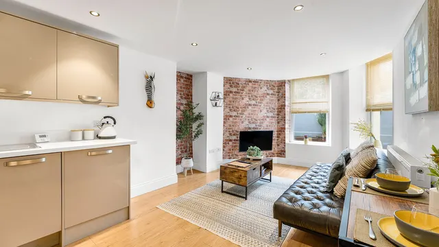 Photo 2 — Durnford Street, Plymouth, PL1 3QN