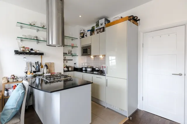 Photo 3 — Lancaster Road London W11