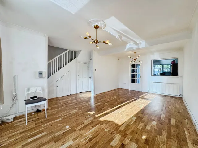 Littlefield Road, Edgware, HA8, photo 3