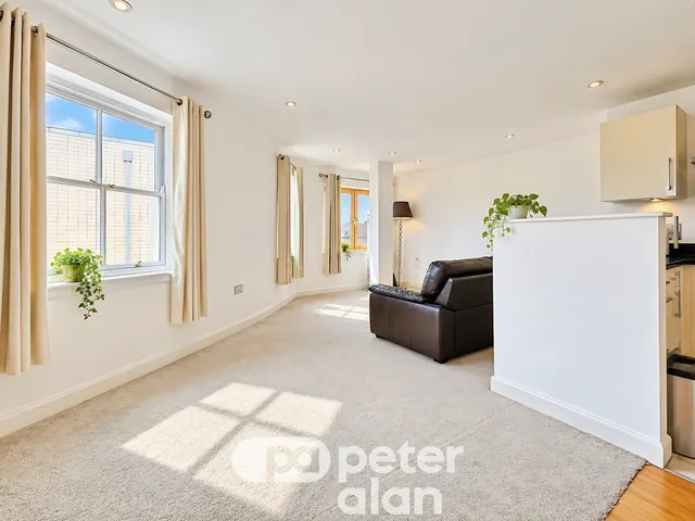David Morgan Apartments Cardiff, CF10, photo 3