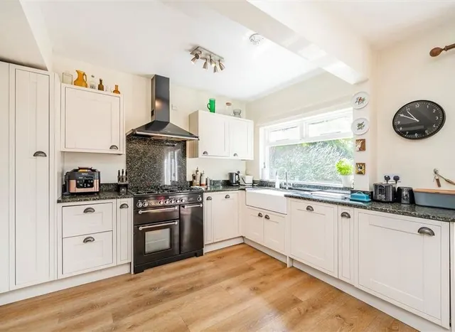 Photo 2 — Bramshot Avenue, Charlton, SE7