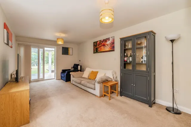 Photo 2 — Lambs Lane South, RAINHAM, Essex, RM13