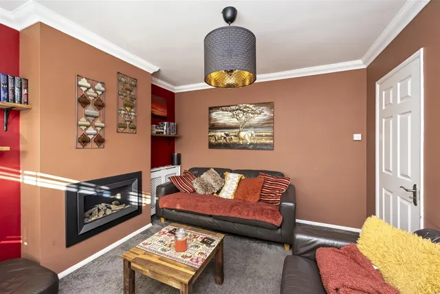 Photo 3 — Nutley Crescent, Goring-By-Sea, Worthing