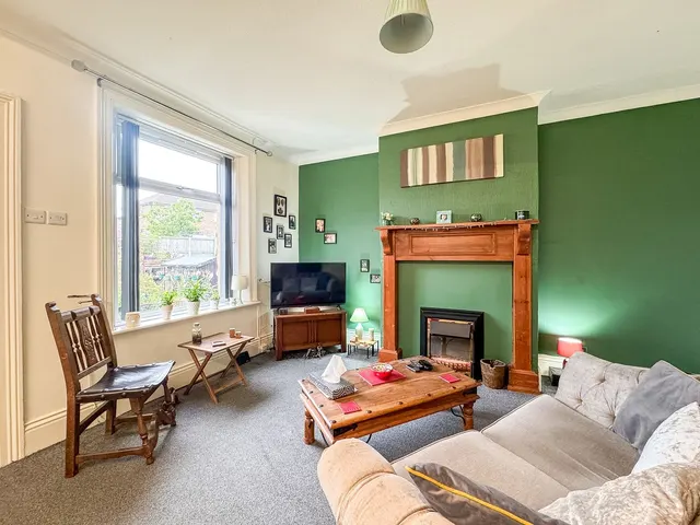 Victoria Place, Honley, photo 3