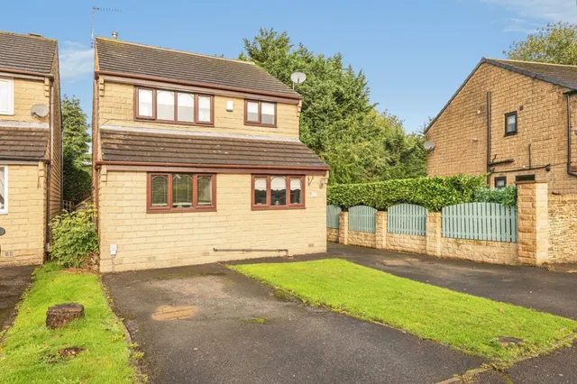 Vine Street, Cleckheaton, BD19, photo 1