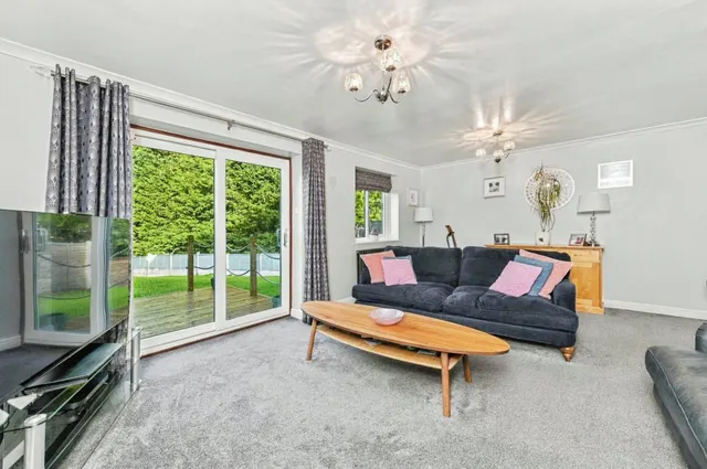 Vine Street, Cleckheaton, BD19, photo 2