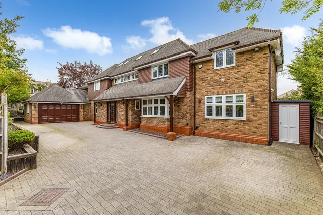 Wood End Road, Harpenden, AL5, photo 1