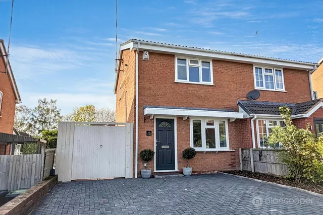Auden Close, Galley Common, CV10, photo 1
