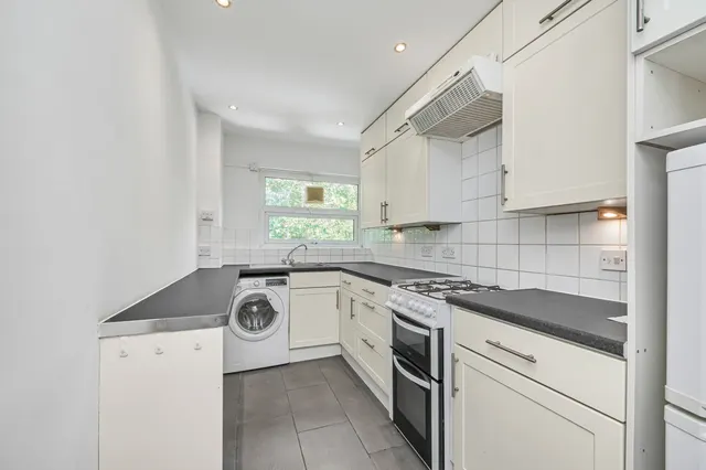 Summerley Street, Earlsfield, SW18, photo 2