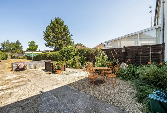Photo 3 — Boverton Drive, Gloucestershire, Brockworth, GL3 4DB