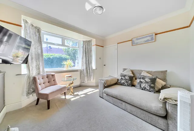 Photo 2 — Boverton Drive, Gloucestershire, Brockworth, GL3 4DB