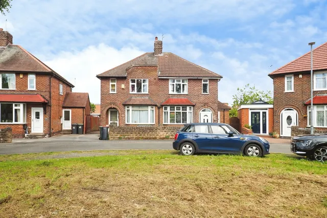 Lilac Crescent, Beeston, Nottingham, Nottinghamshire, NG9, photo 1