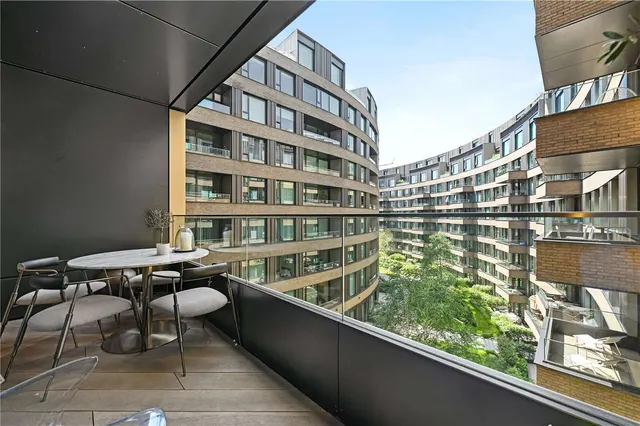 Photo 3 — Wood Crescent, London, W12 7GJ