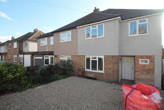 Brasted Close, Bexleyheath, Kent, DA6 8HU, photo 1