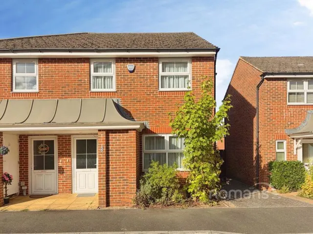Honington Mews, Farnborough, GU14, photo 1