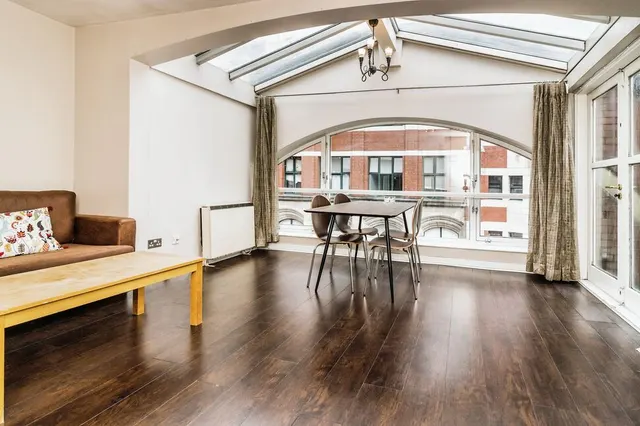 Photo 2 — Granby Row, Manchester, M1
