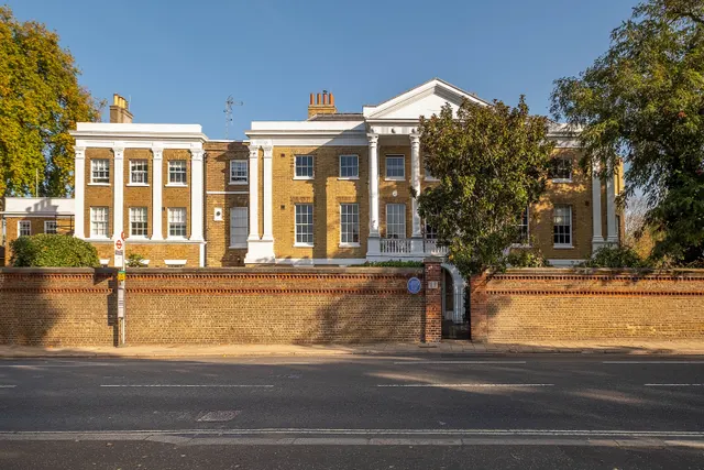 Hampton Court Road, Hampton, TW12, photo 1
