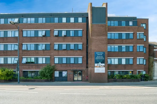 Southampton Road, Eastleigh, photo 1