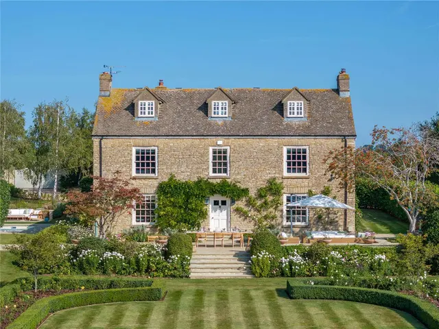 Buckland, Faringdon, Oxfordshire, SN7 8PX, photo 1