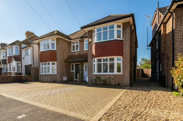 Cottimore Avenue, Walton On Thames, KT12, photo 1