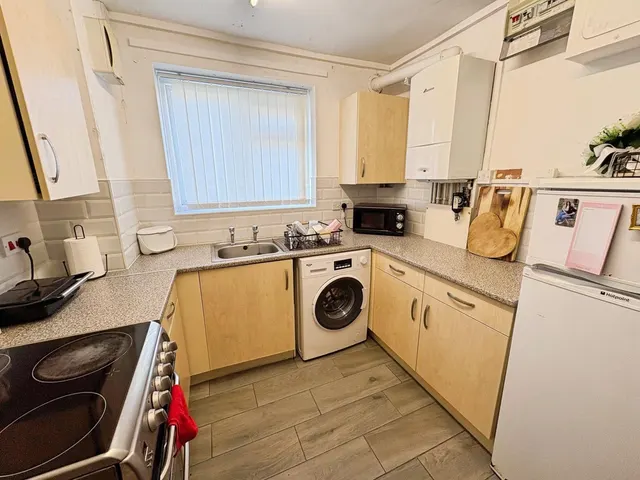 Mayfield Drive, Blythe Bridge, ST11, photo 3