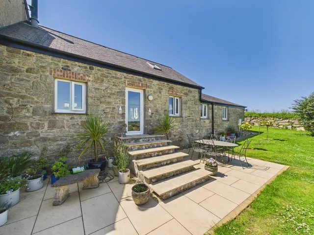 1, The Courtyard Burras, Wendron, photo 1