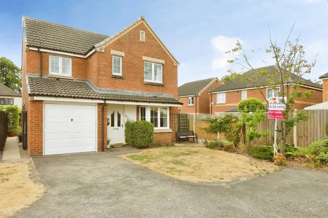 Camborne Crescent, Retford, photo 1