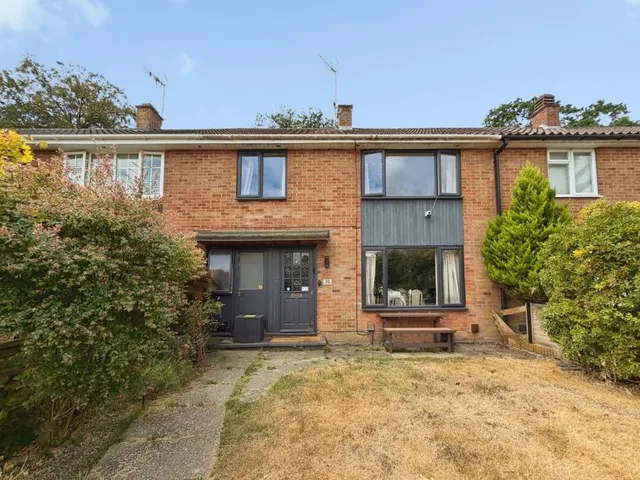 Manston Drive, Bracknell, RG12, photo 1