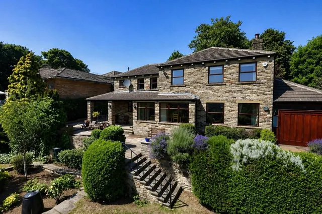 Hough Top, Pudsey, LS13 4QW, photo 1