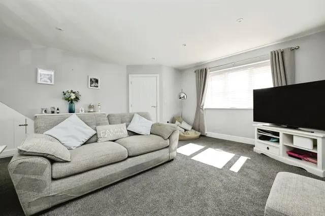 Tony Scase Court, Grimston, PE32, photo 2